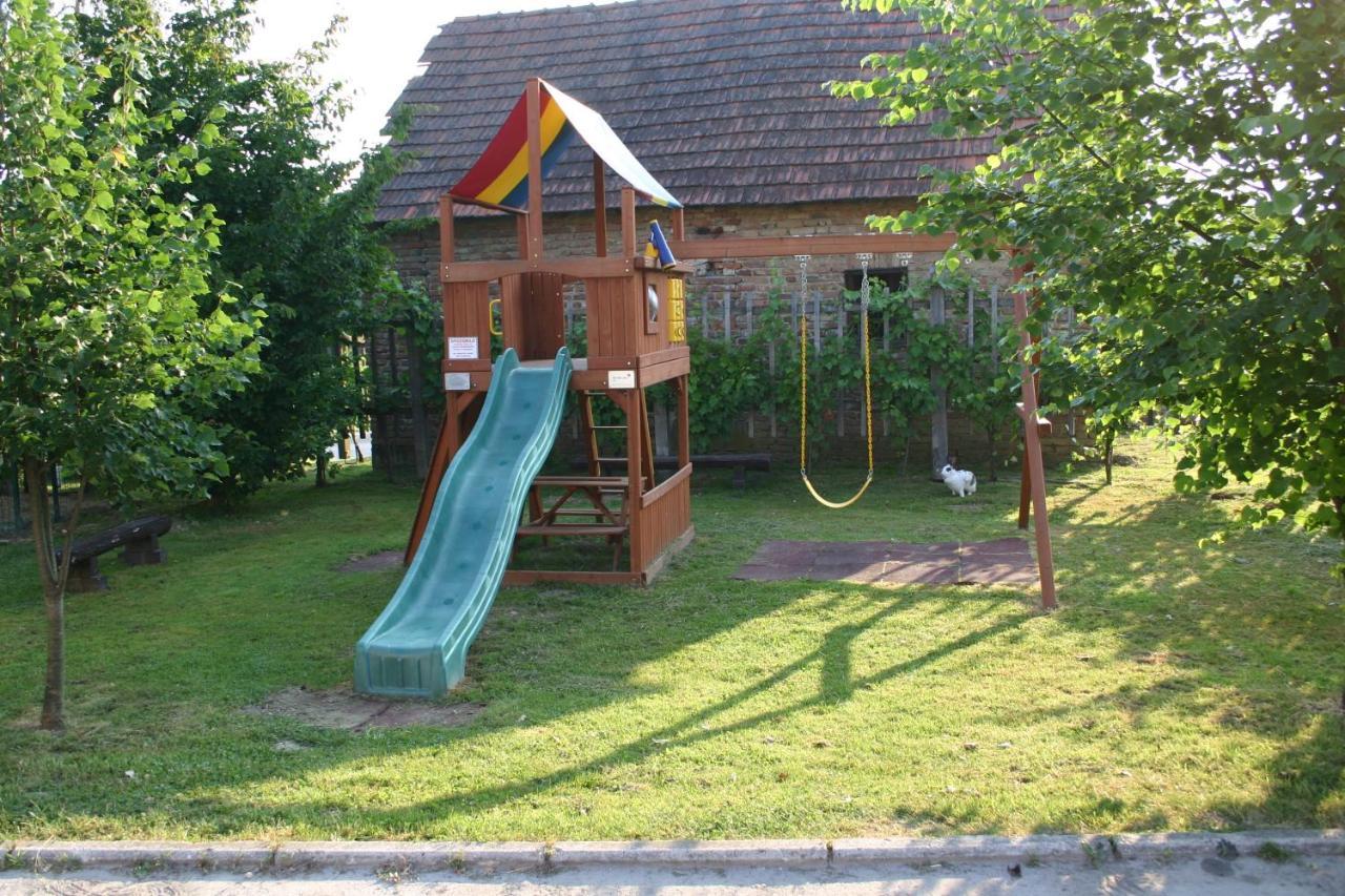 Gostišče - Guest house STARI HRAST Ljutomer Extérieur photo